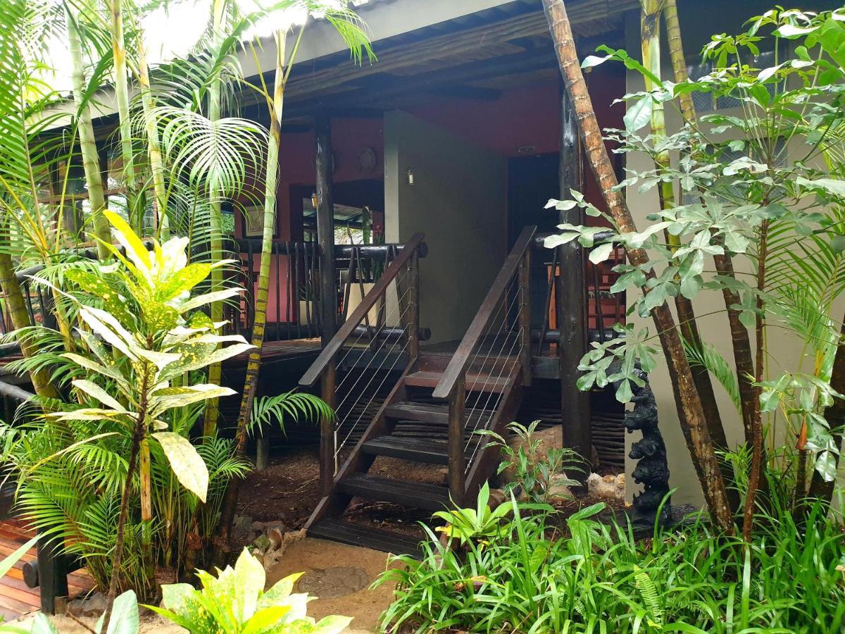 Umlilo Lodge Saint Lucia Estuary Extérieur photo